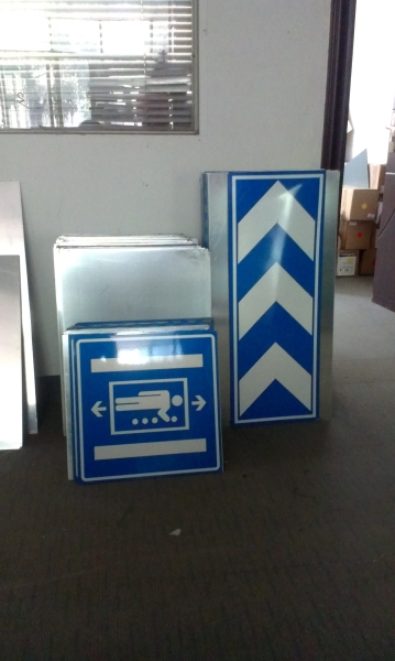 庫(kù)存停車場(chǎng)指示牌